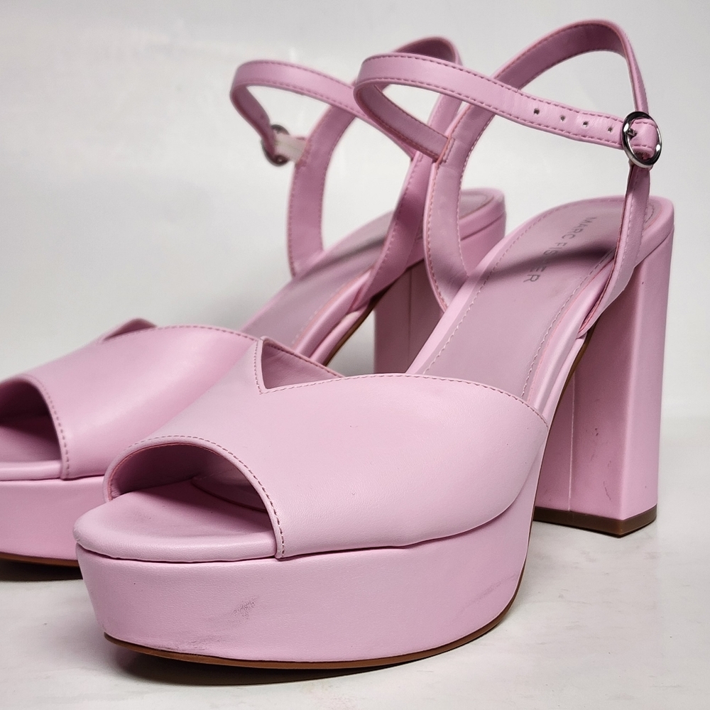 Marc Fisher Dercy Platform Heel size 9.5M